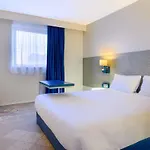 Ibis Styles Centre Tours