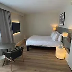 Отель Ibis Styles Centre 3*