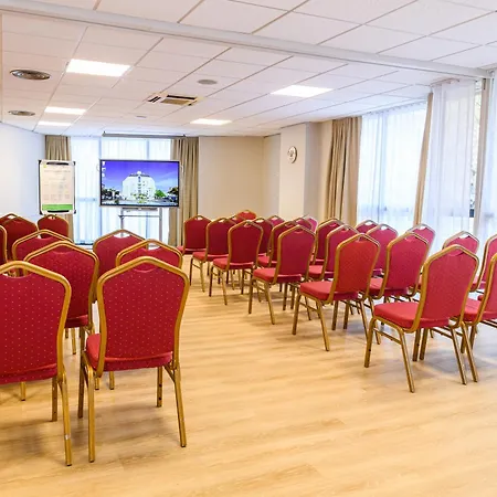Ibis Styles Centre 3*