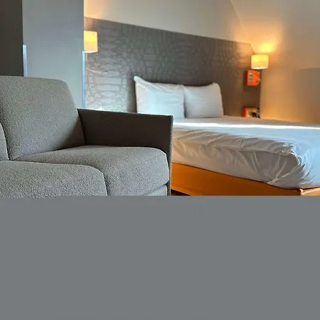 Ibis Styles Centre Tours