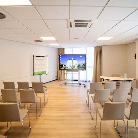 Ibis Styles Centre Готель