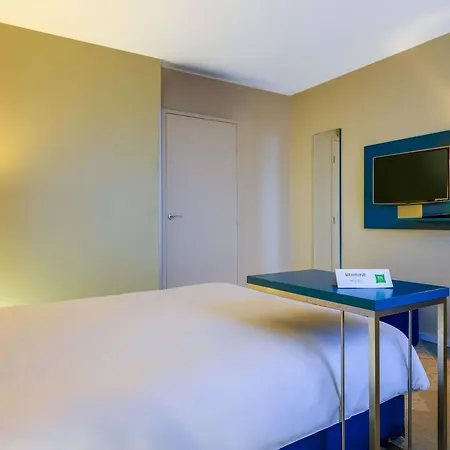 Ibis Styles Centre 3* Tours