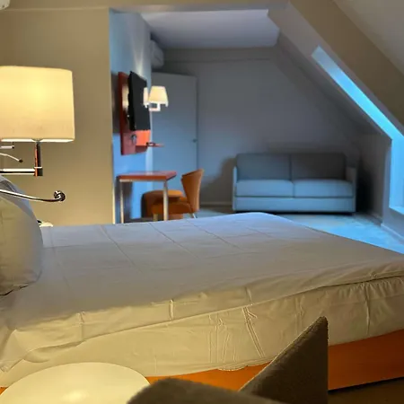 Ibis Styles Centre Tours