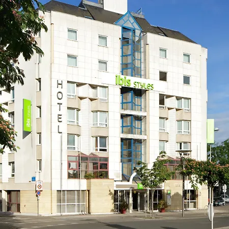 Ibis Styles Centre Готель