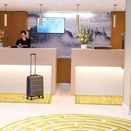 风格旅游中心宜必思酒店 酒店 3*