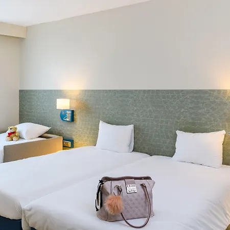 Ibis Styles Centre Szálloda Tours