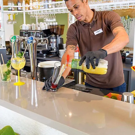 Ibis Styles Centre 3*