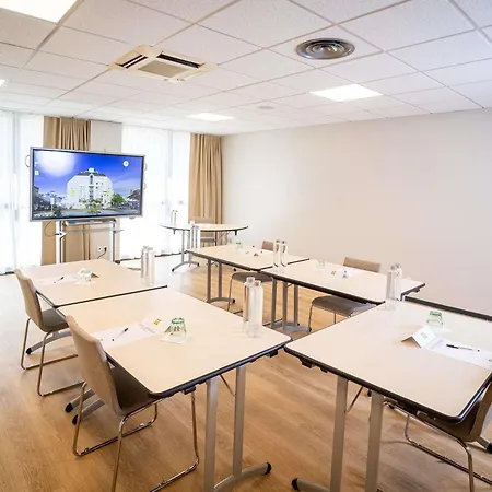 Ibis Styles Centre 3*