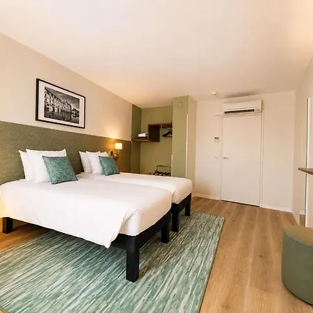 Ibis Styles Centre Hotel 3*