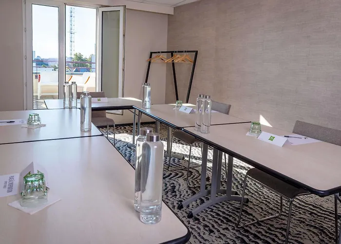 Ibis Styles Centre Hotel 3*