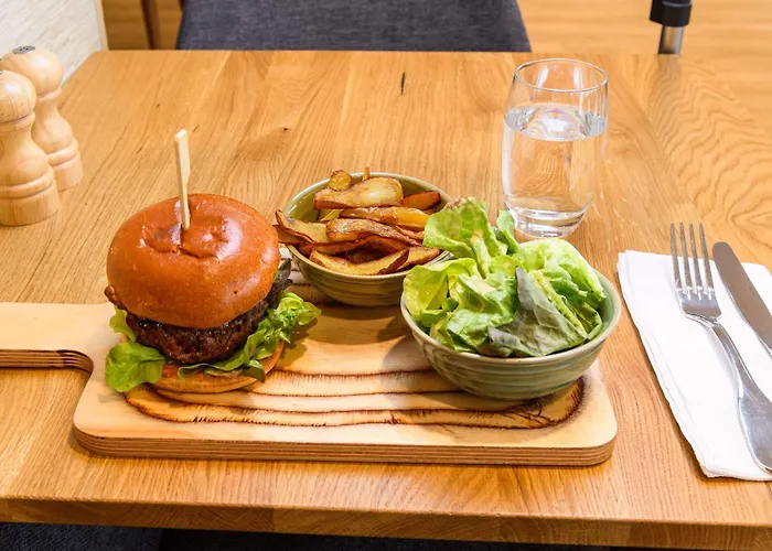 מלון Ibis Styles Centre 3*