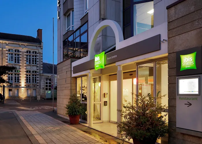 Ibis Styles Centre Готель Тур