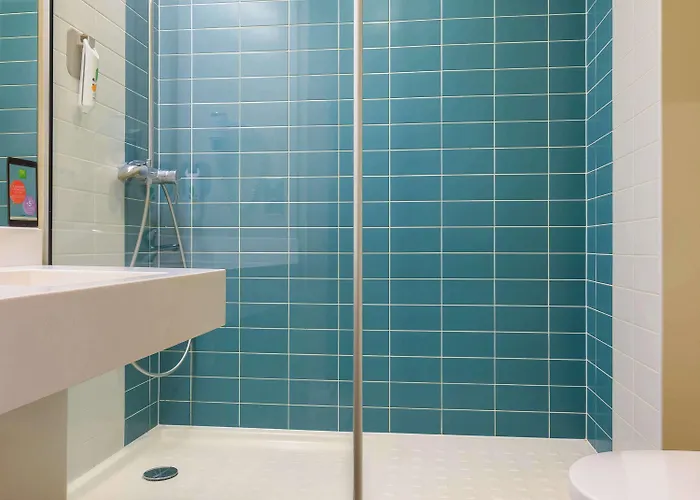 Ibis Styles Centre Hotell Tours