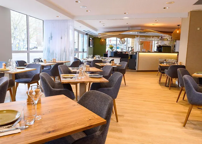 Ibis Styles Centre Готель 3*