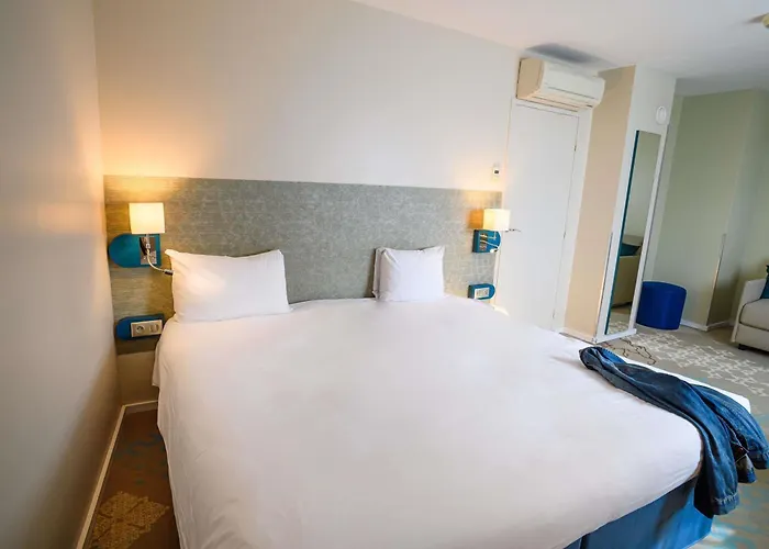 Ibis Styles Centre 3* Tours