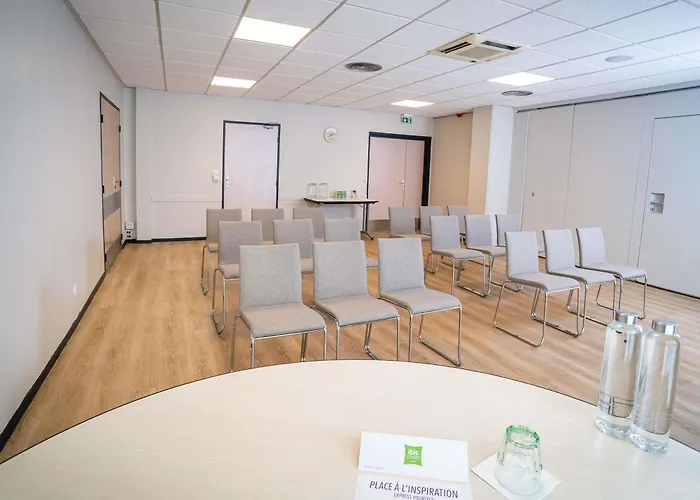 Ibis Styles Centre Готель