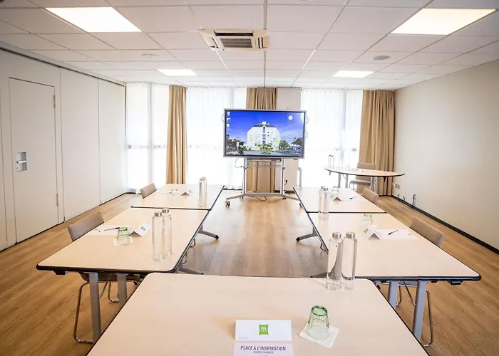 Ibis Styles Centre Готель